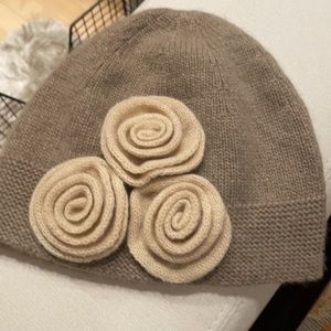 Cashmere beanie Cap hat.